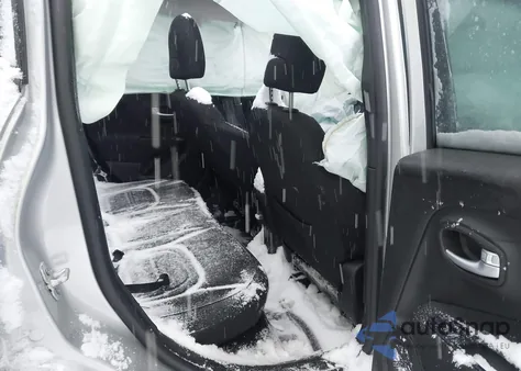 2020 Jeep Renegade Latitude 4X4 из США, поврежденный, VIN ZACNJBBB2LPL54594